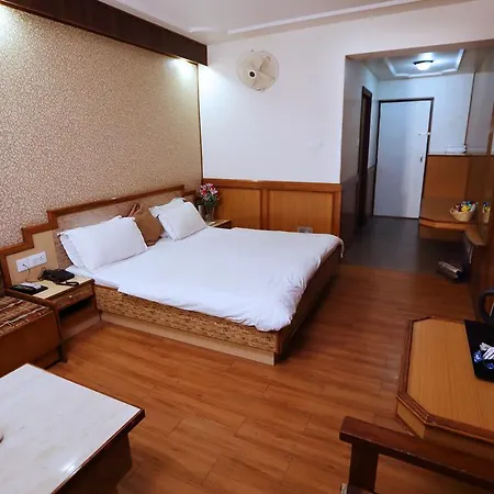 Hotel Vishnu Palace Mussoorie Exterior photo